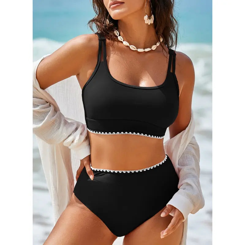 EMMA | En självsäker, magkontrollerande bikini