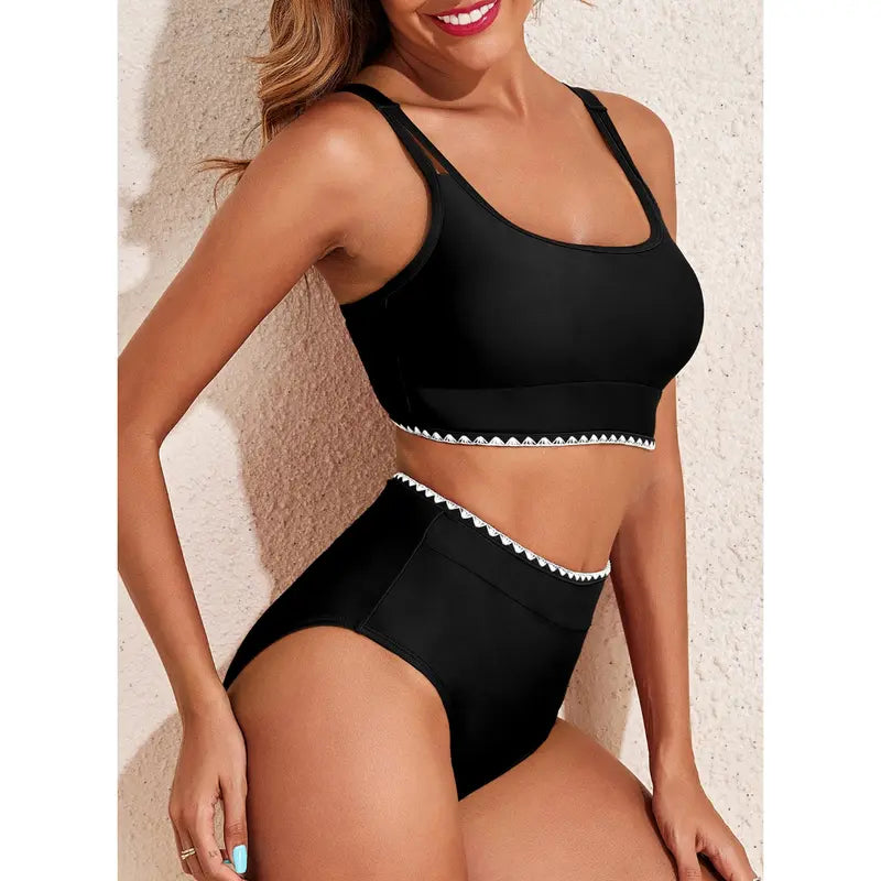 EMMA | En självsäker, magkontrollerande bikini