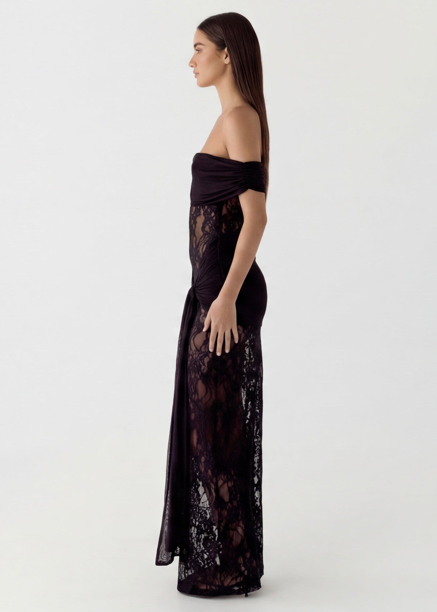 ALMA | Lace Gown Maxi