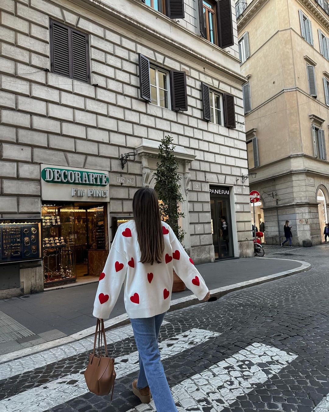 ALMA | Love Sweater