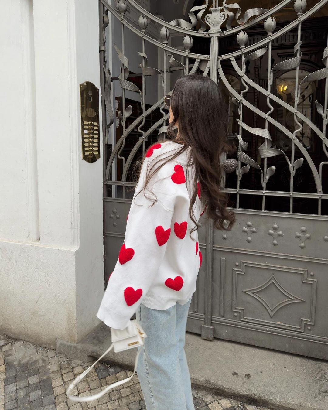 ALMA | Love Sweater