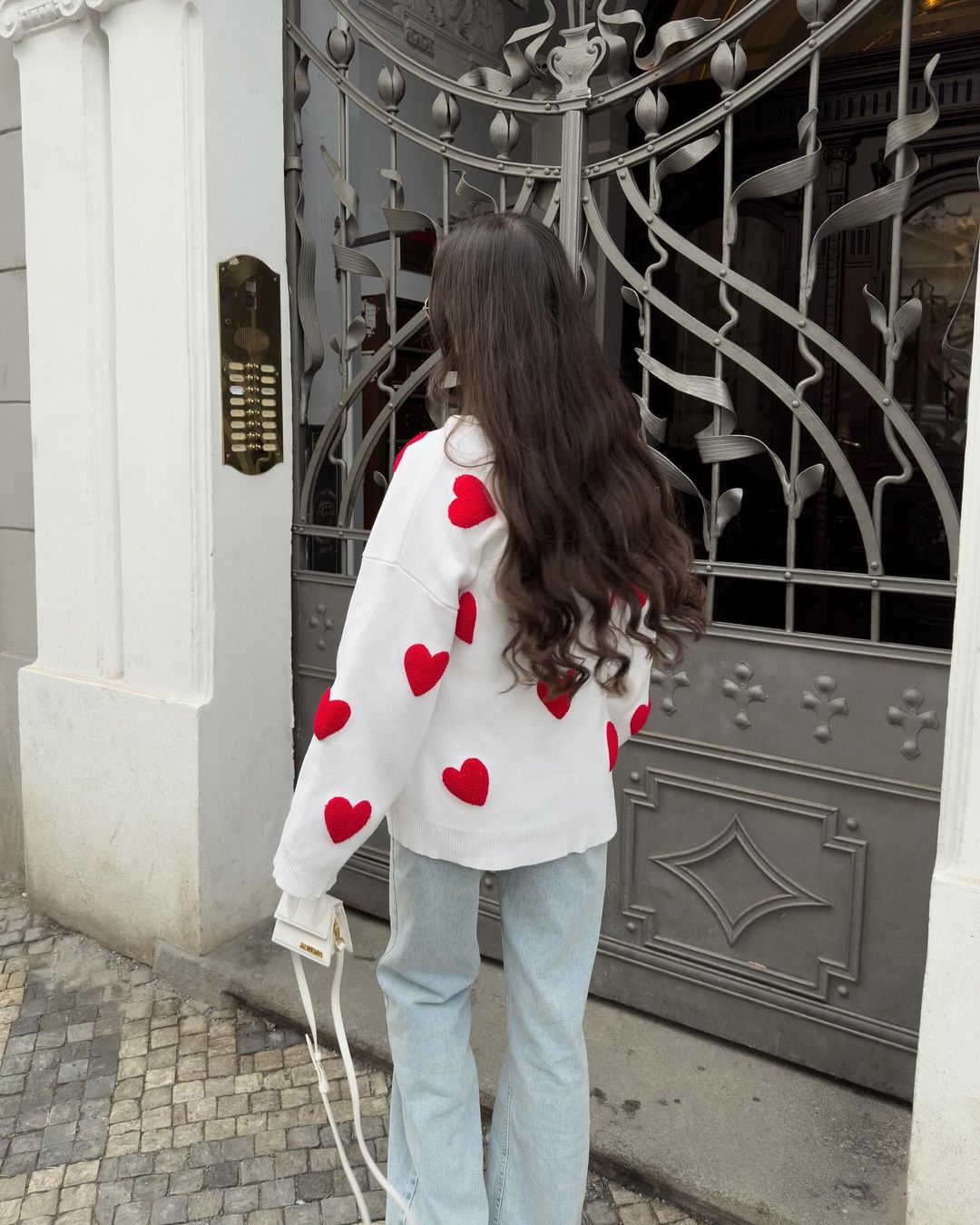 ALMA | Love Sweater